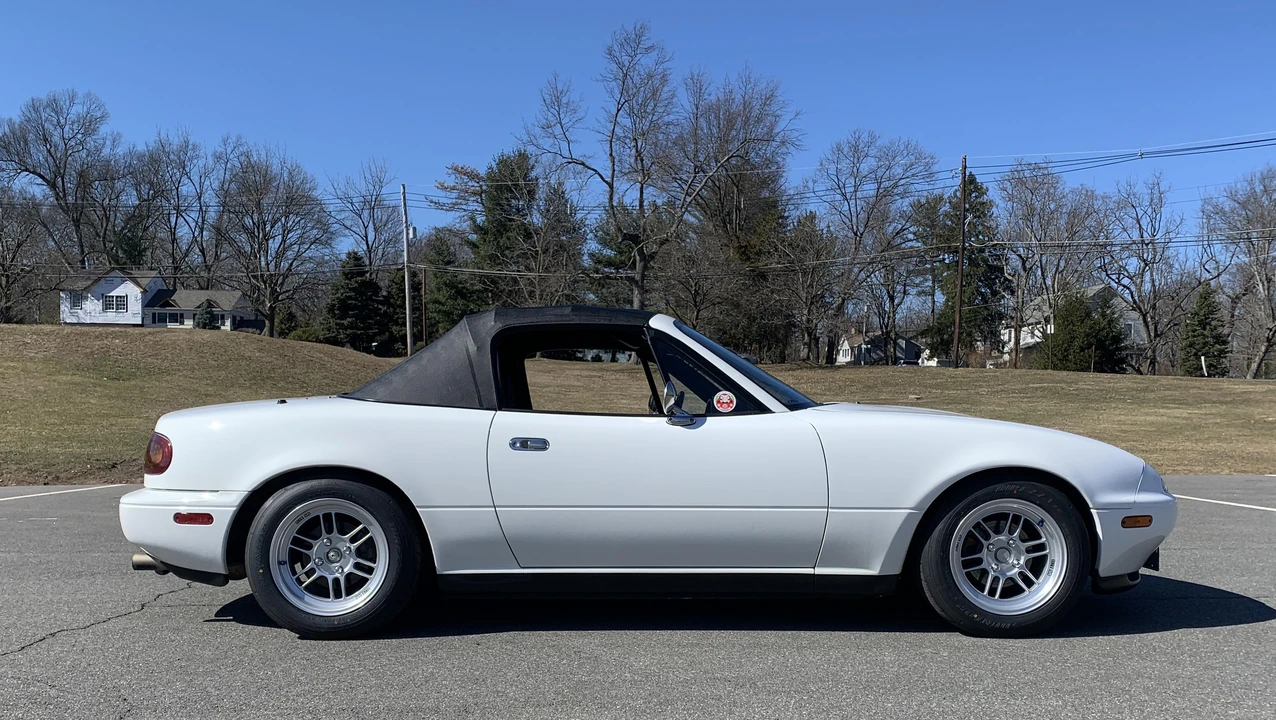 1990 Mazda NA MX-5 Miata - Image 9 of 31
