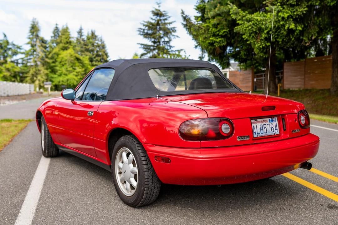1990 Mazda NA MX-5 Miata - Image 11 of 31