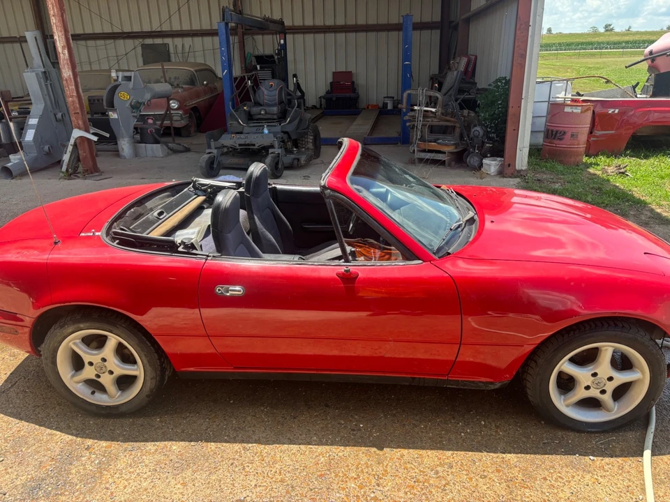 1990 Mazda NA MX-5 Miata - Image 12 of 14