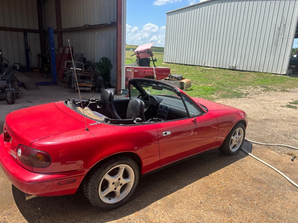 1990 Mazda NA MX-5 Miata - Image 13 of 14