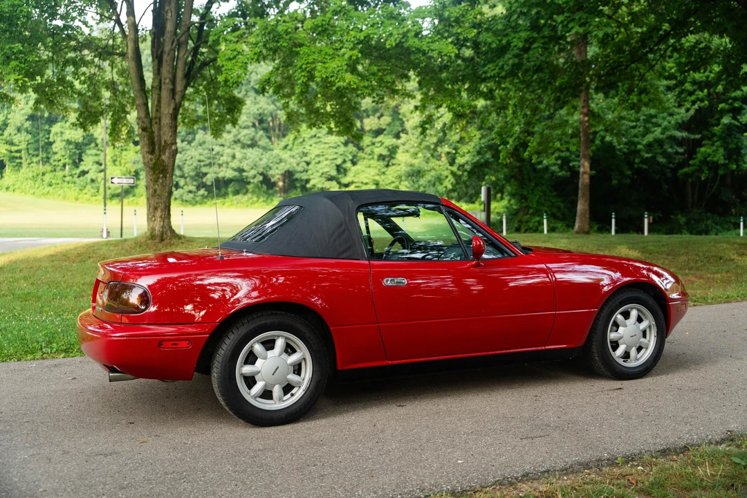 1990 Mazda NA MX-5 Miata - Image 19 of 31