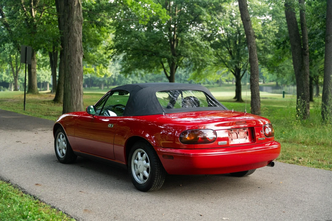 1990 Mazda NA MX-5 Miata - Image 14 of 31