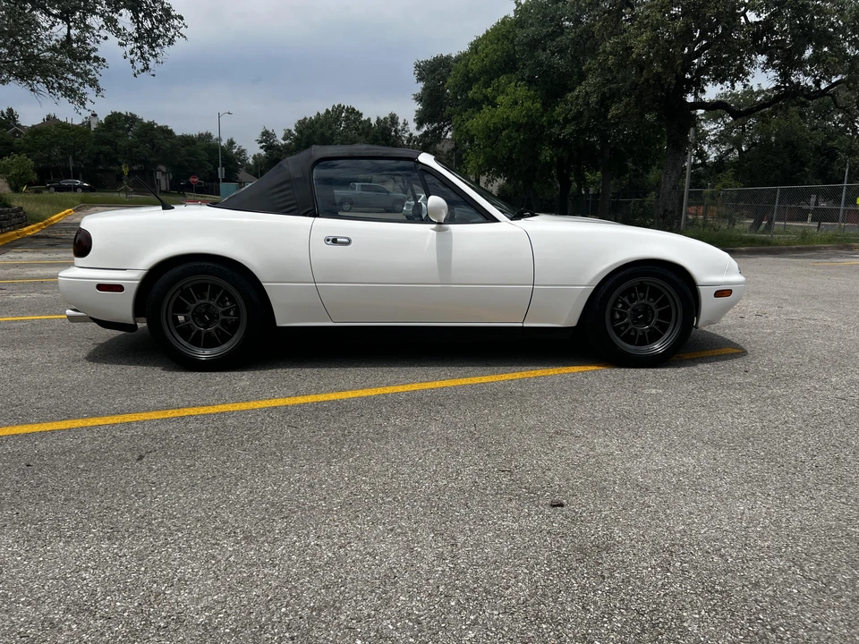 1990 Mazda NA MX-5 Miata - Image 19 of 31