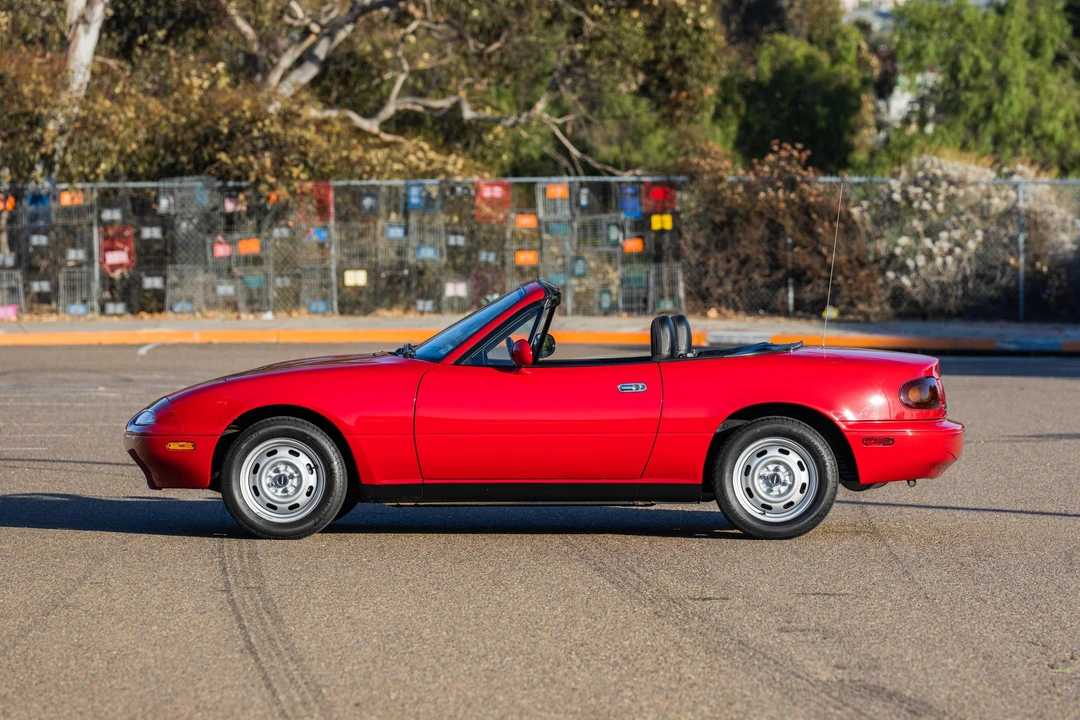 1990 Mazda NA MX-5 Miata - Image 23 of 31