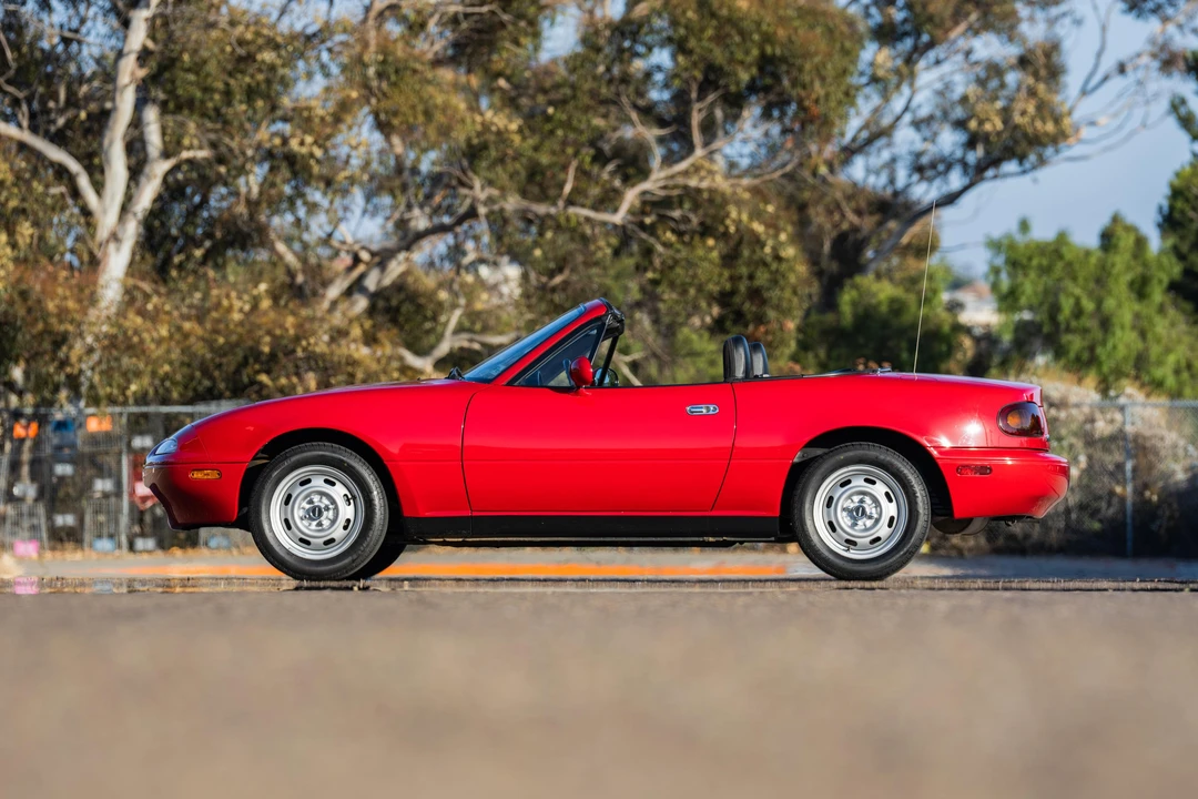 1990 Mazda NA MX-5 Miata - Image 25 of 31