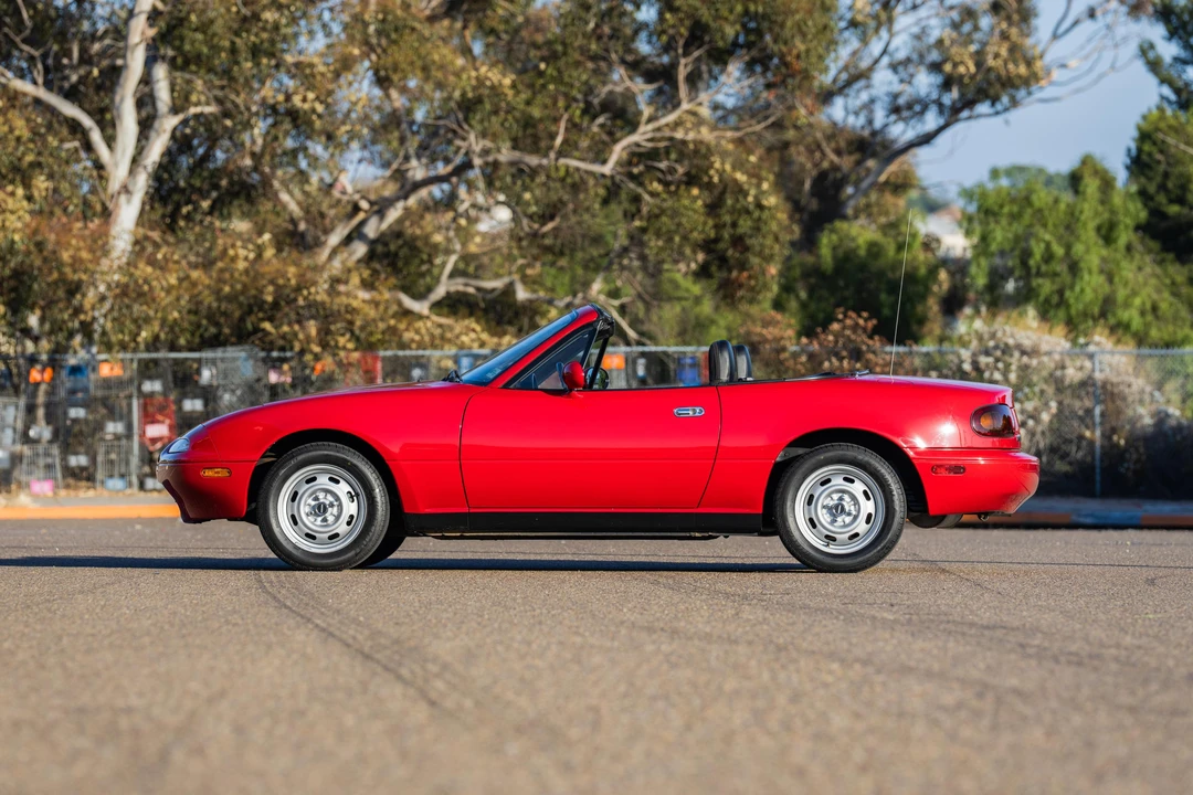 1990 Mazda NA MX-5 Miata - Image 24 of 31