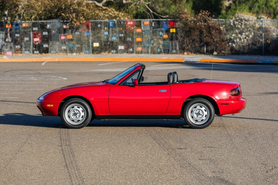 1990 Mazda NA MX-5 Miata - Image 26 of 31