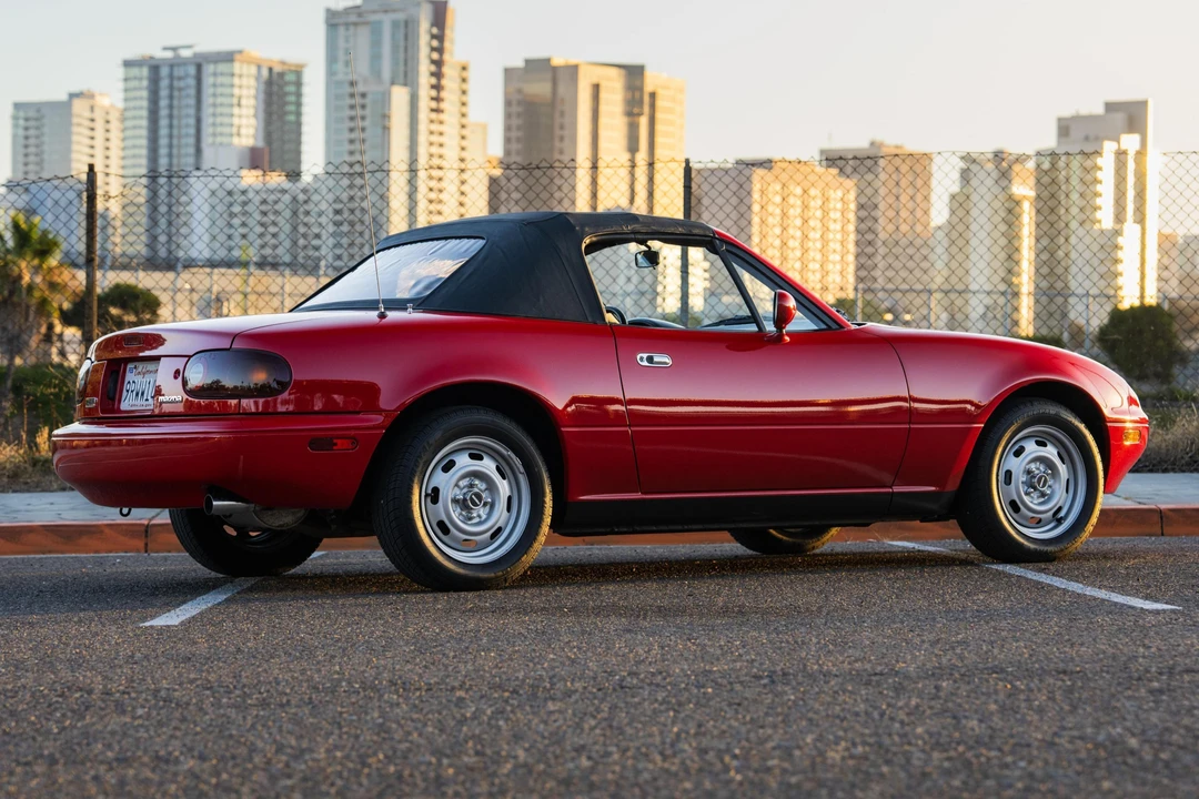 1990 Mazda NA MX-5 Miata - Image 4 of 31