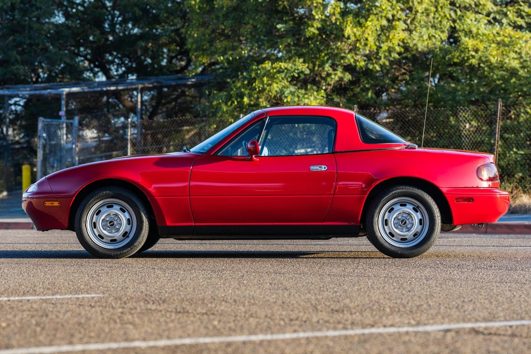 1990 Mazda NA MX-5 Miata - Image 3 of 31