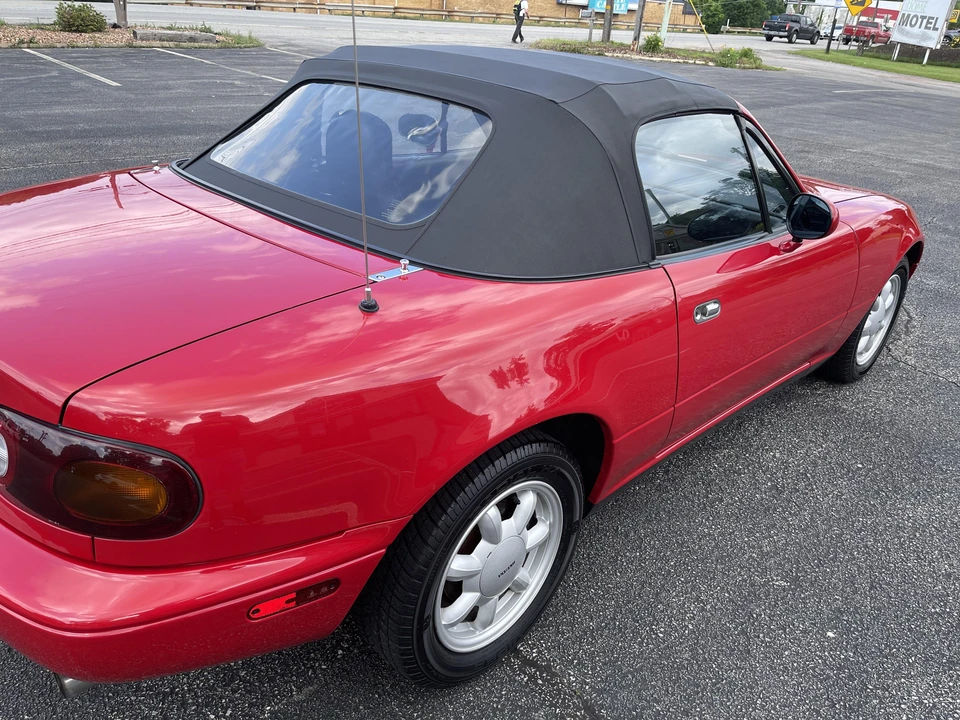 1990 Mazda NA MX-5 Miata - Image 19 of 31