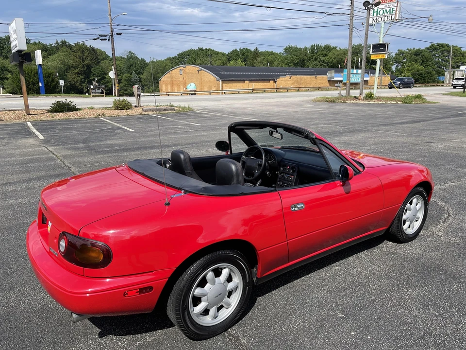 1990 Mazda NA MX-5 Miata - Image 13 of 31