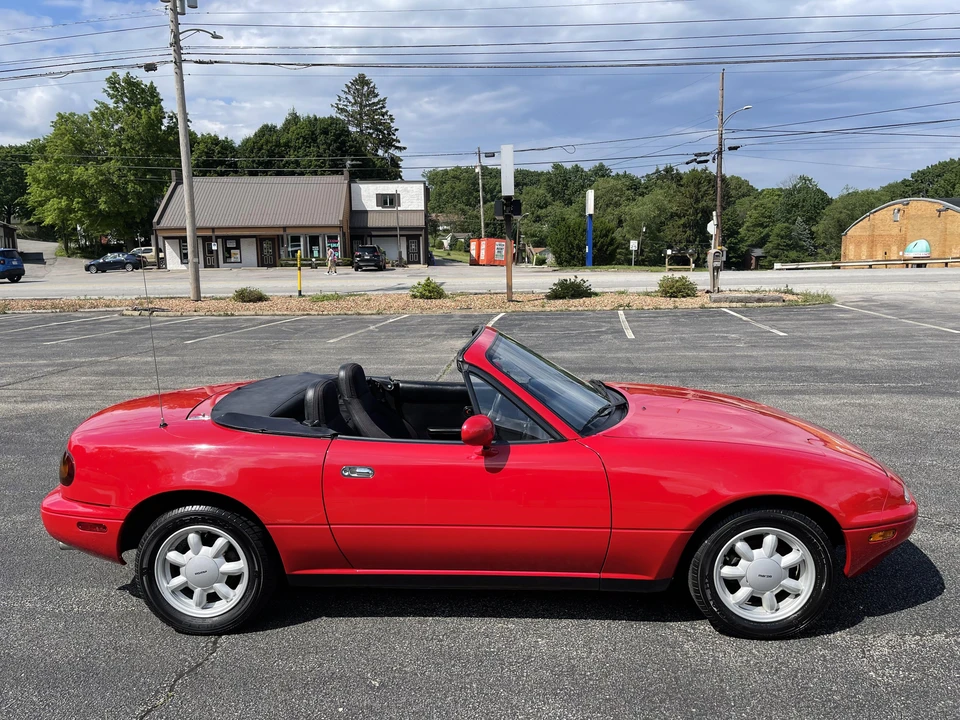 1990 Mazda NA MX-5 Miata - Image 14 of 31