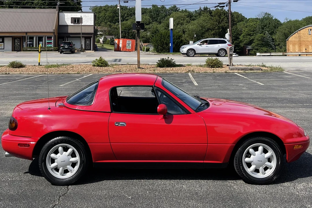 1990 Mazda NA MX-5 Miata - Image 27 of 31