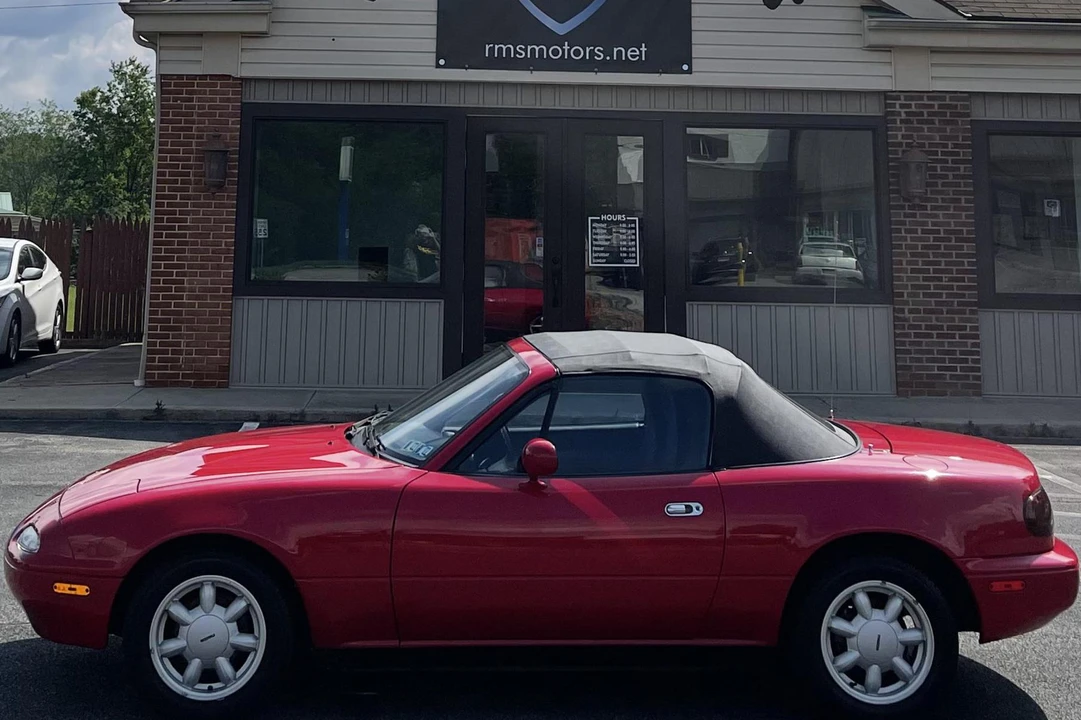 1990 Mazda NA MX-5 Miata - Image 16 of 31