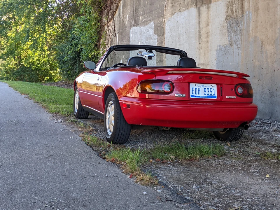 1990 Mazda NA MX-5 Miata - Image 23 of 31