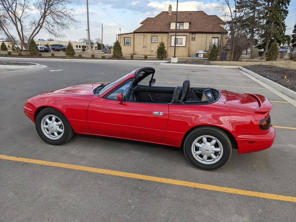 1990 Mazda NA MX-5 Miata - Image 19 of 31
