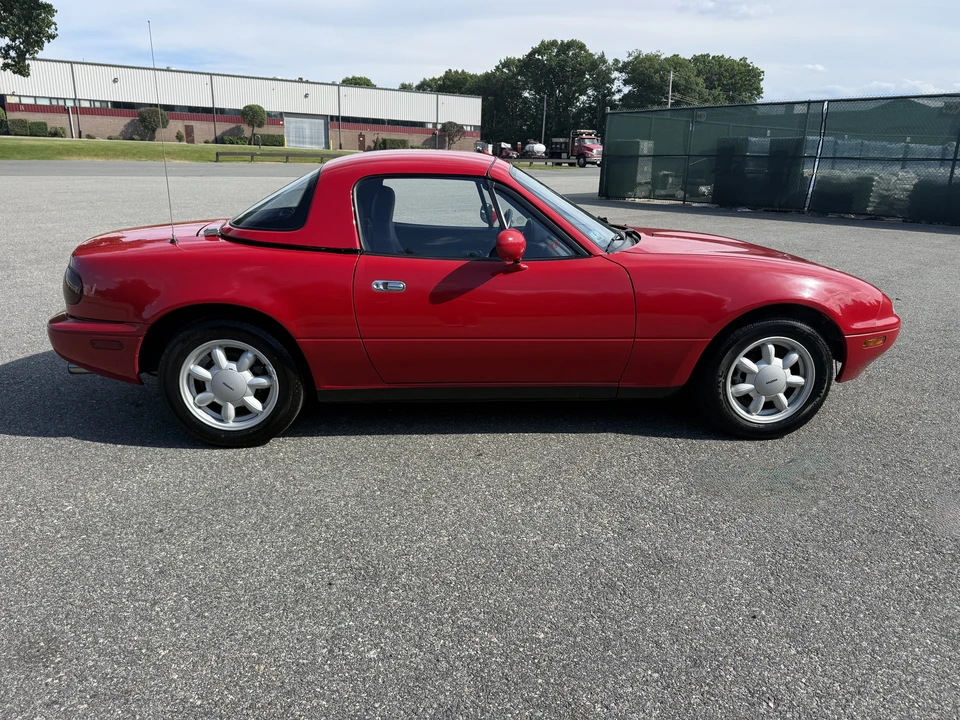 1990 Mazda NA MX-5 Miata - Image 8 of 16