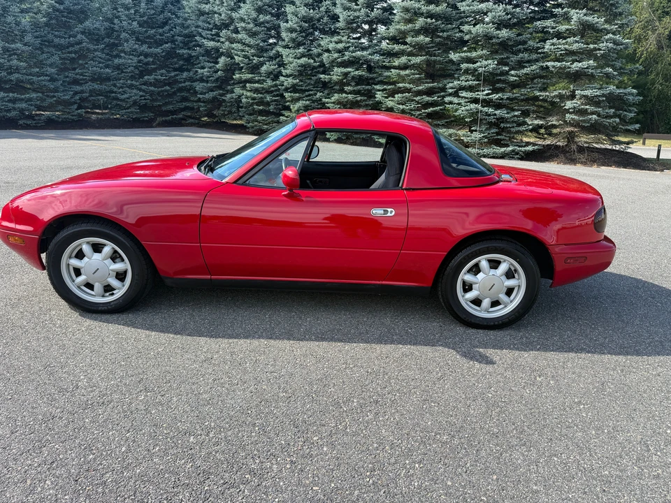1990 Mazda NA MX-5 Miata - Image 9 of 16