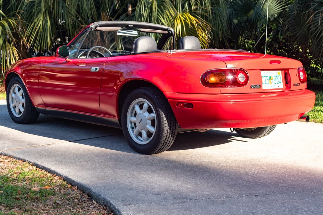 1990 Mazda NA MX-5 Miata - Image 7 of 31