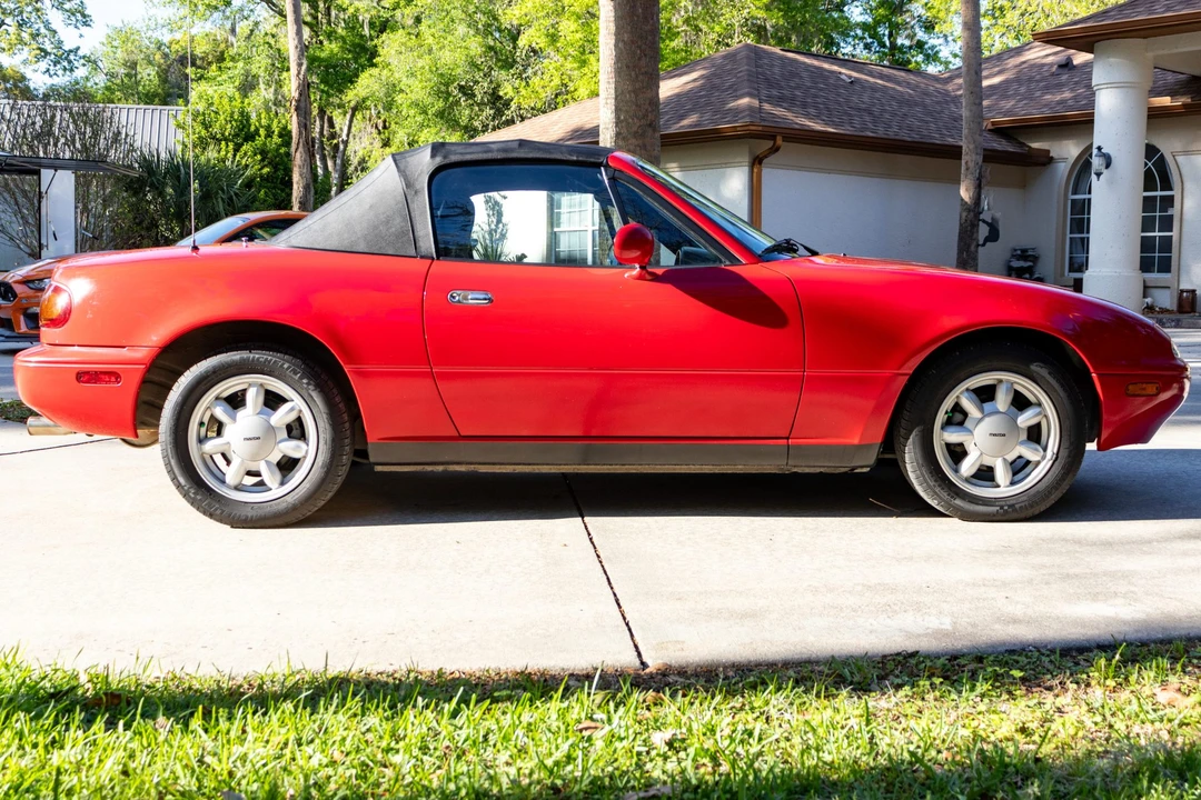 1990 Mazda NA MX-5 Miata - Image 11 of 31