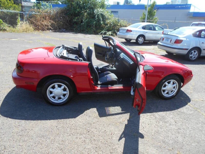1990 Mazda NA MX-5 Miata - Image 7 of 9