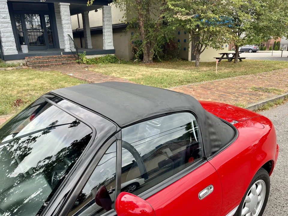 1990 Mazda NA MX-5 Miata - Image 19 of 31