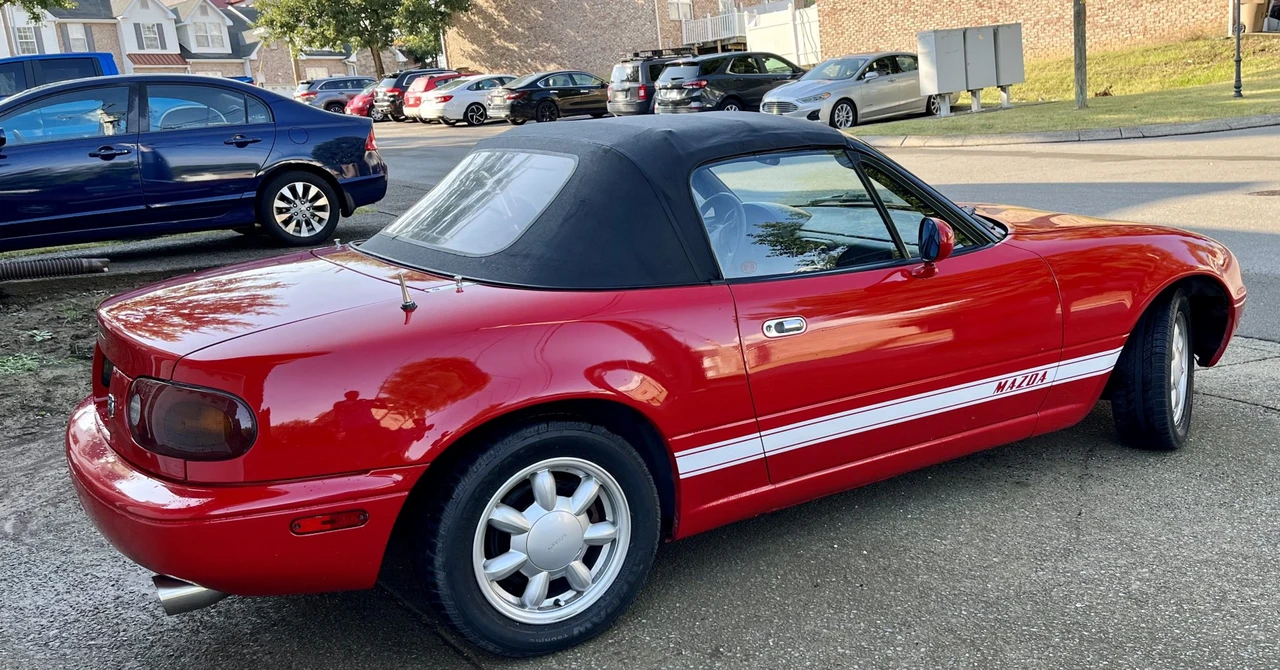 1990 Mazda NA MX-5 Miata - Image 9 of 31