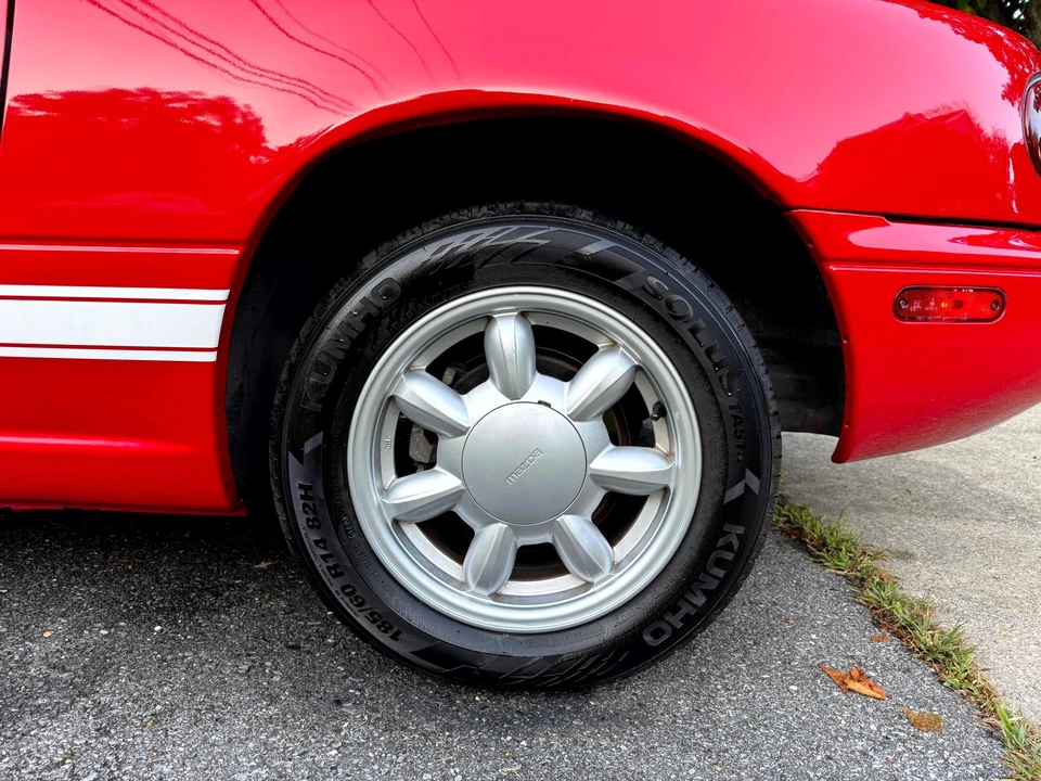 1990 Mazda NA MX-5 Miata - Image 28 of 31