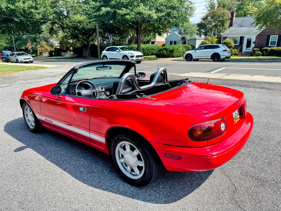 1990 Mazda NA MX-5 Miata - Image 13 of 31