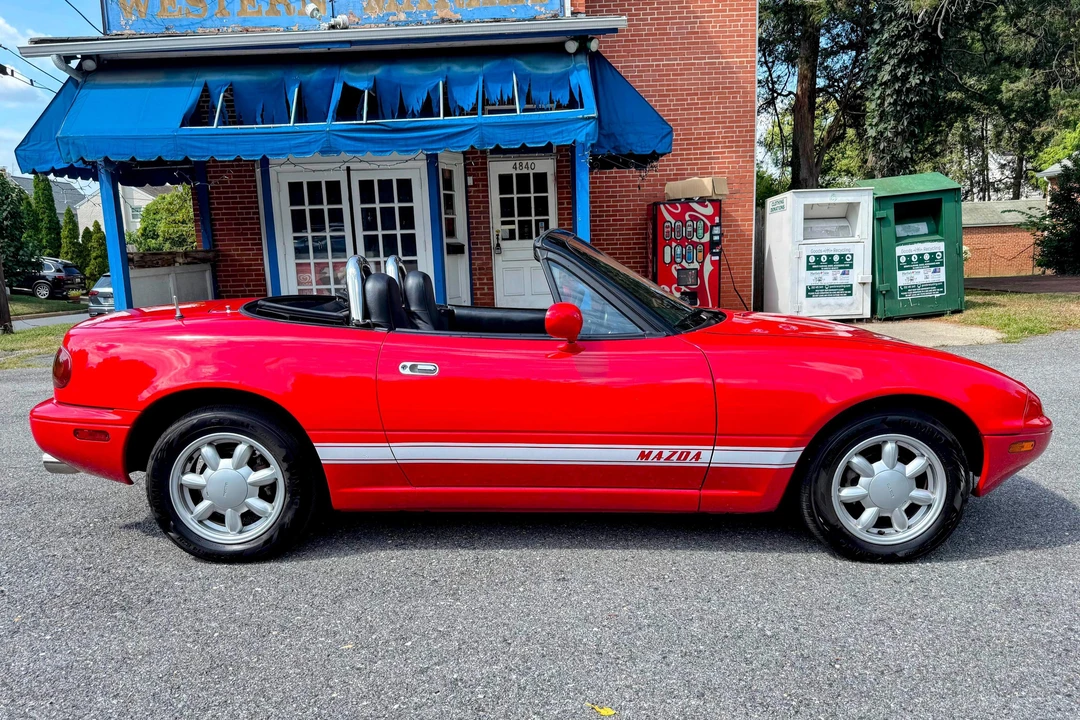 1990 Mazda NA MX-5 Miata - Image 3 of 31