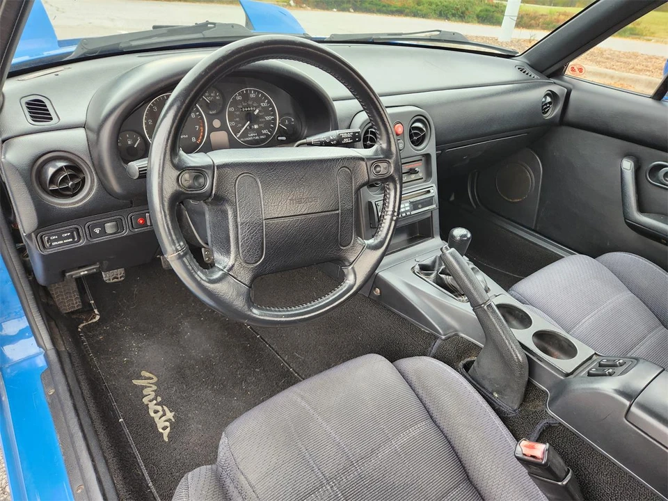 1990 Mazda NA MX-5 Miata - Image 20 of 31