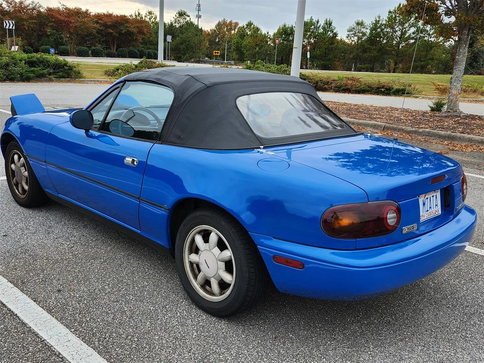 1990 Mazda NA MX-5 Miata - Image 17 of 31