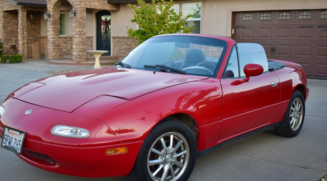 1990 Mazda NA MX-5 Miata - Image 5 of 11