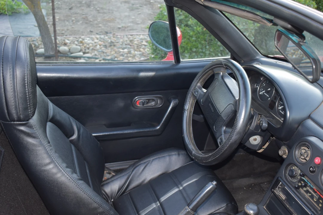 1990 Mazda NA MX-5 Miata - Image 8 of 11