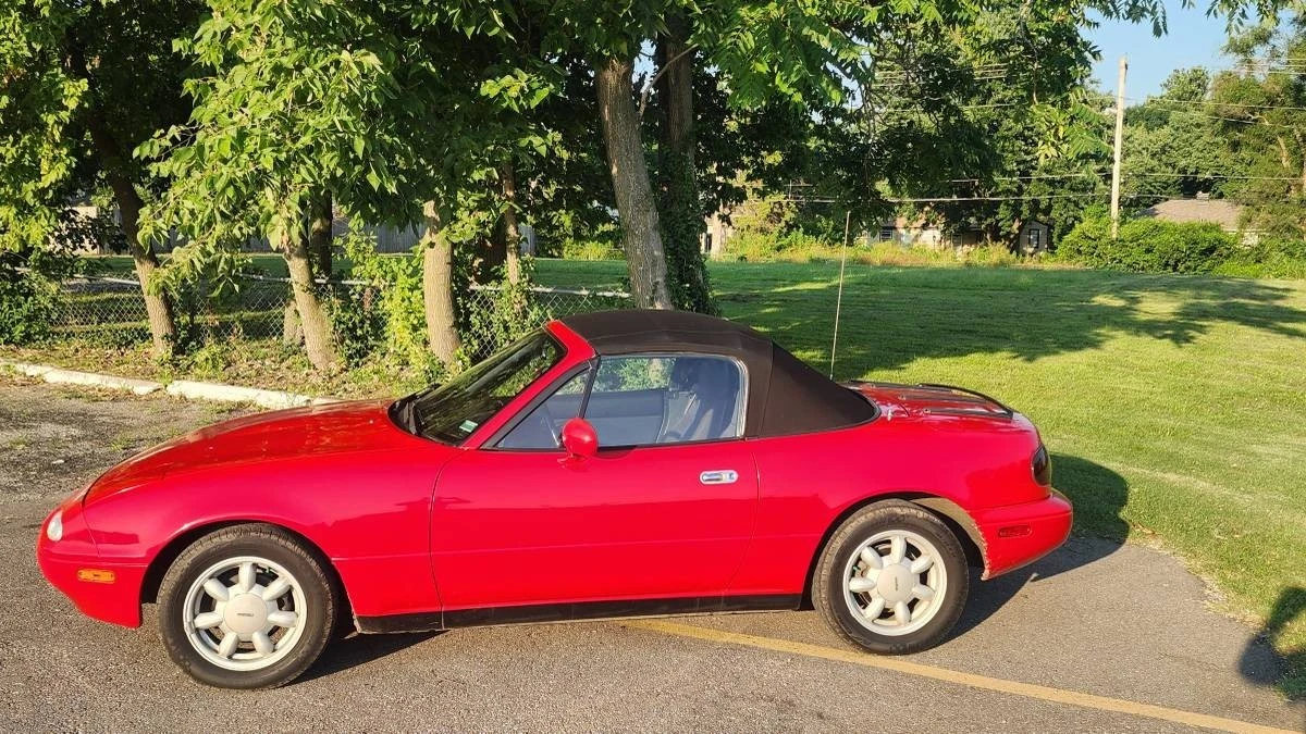 1990 Mazda NA MX-5 Miata - Image 5 of 22