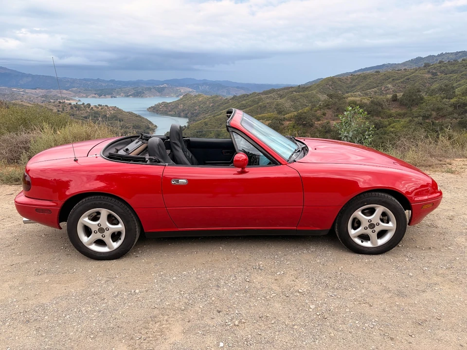 1990 Mazda NA MX-5 Miata - Image 2 of 13