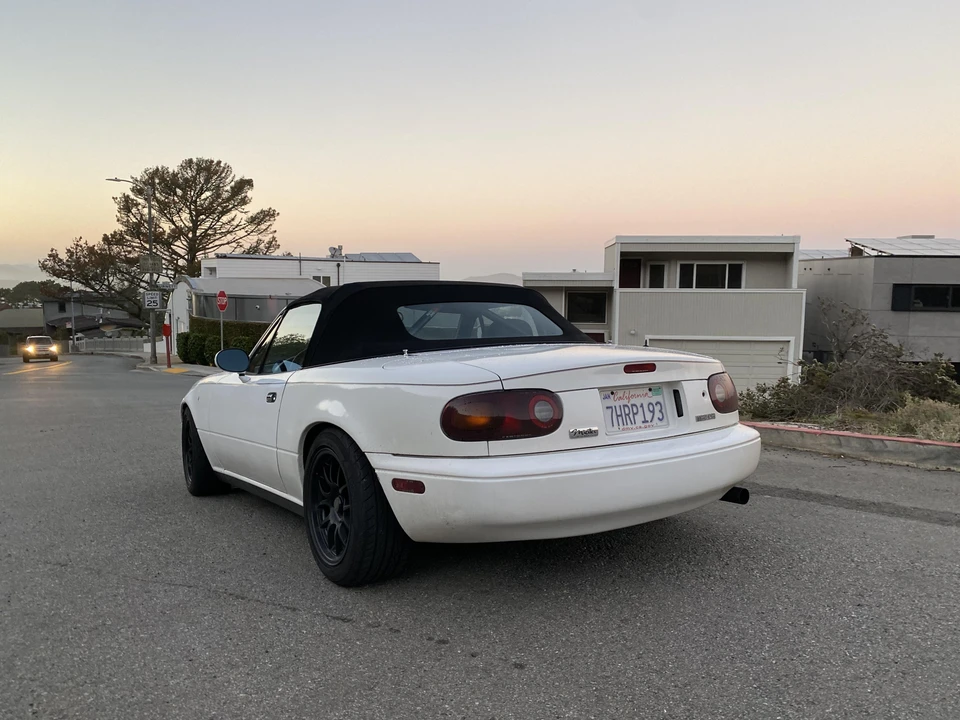 1990 Mazda NA MX-5 Miata - Image 17 of 31