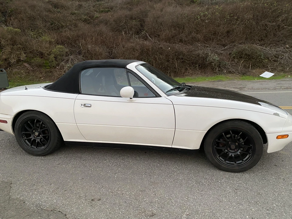 1990 Mazda NA MX-5 Miata - Image 21 of 31