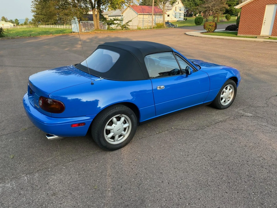 1990 Mazda NA MX-5 Miata - Image 14 of 31