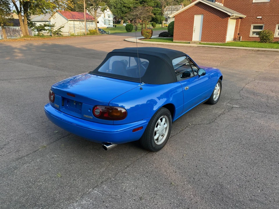 1990 Mazda NA MX-5 Miata - Image 13 of 31