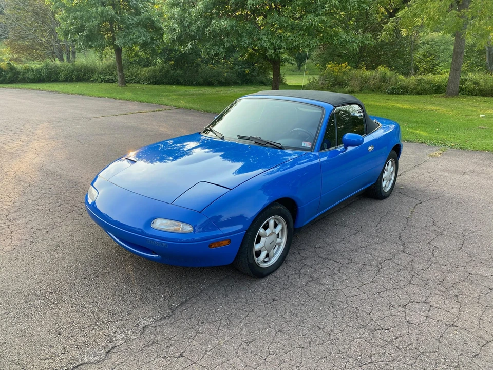 1990 Mazda NA MX-5 Miata - Image 2 of 31