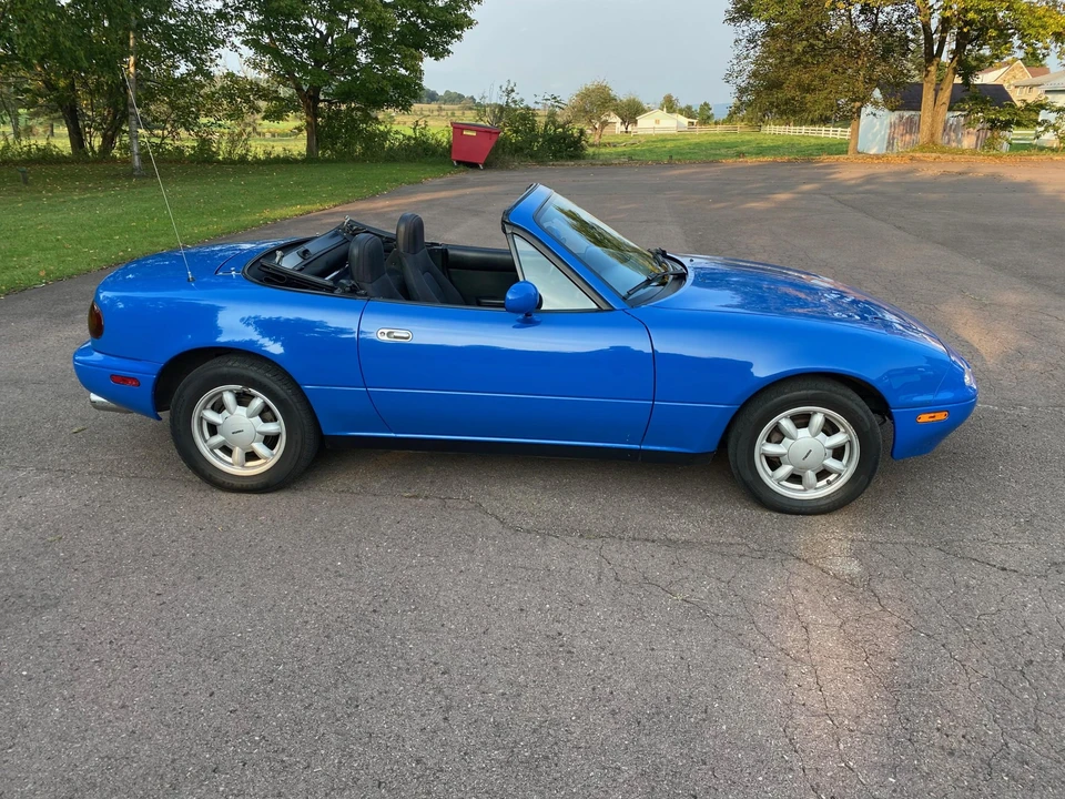1990 Mazda NA MX-5 Miata - Image 8 of 31