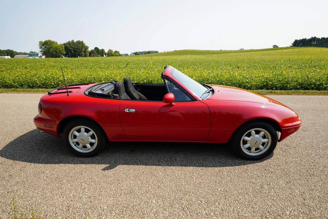 1990 Mazda NA MX-5 Miata - Image 11 of 31