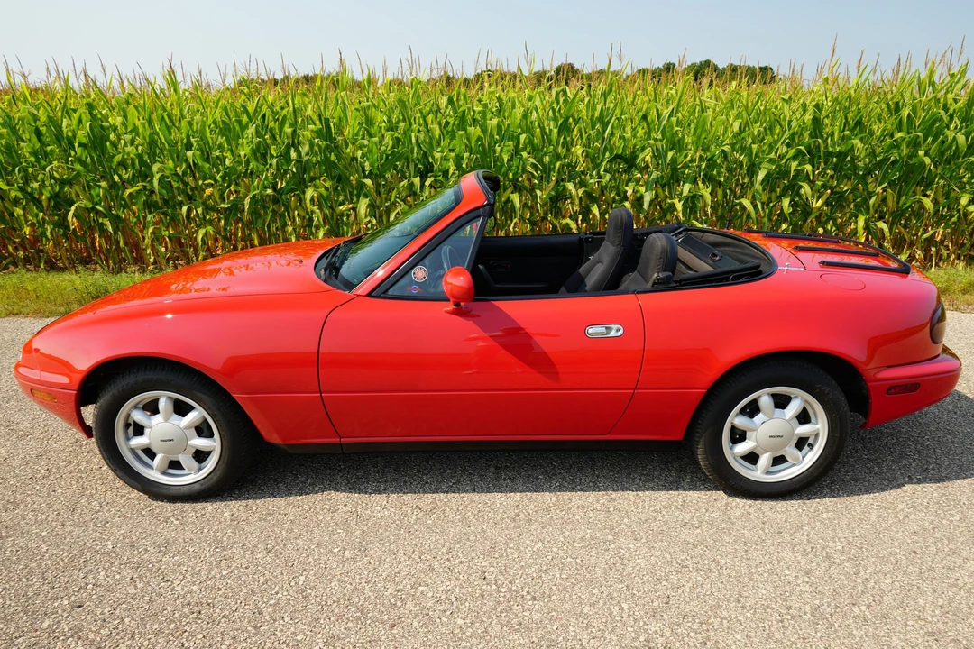 1990 Mazda NA MX-5 Miata - Image 3 of 31
