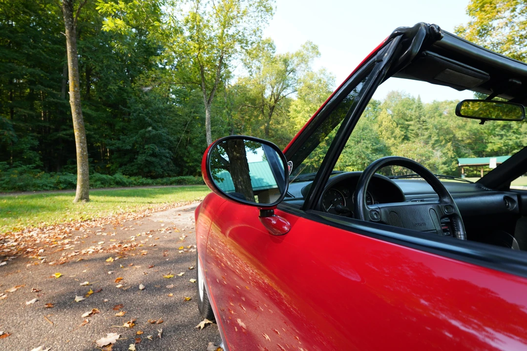 1990 Mazda NA MX-5 Miata - Image 28 of 31