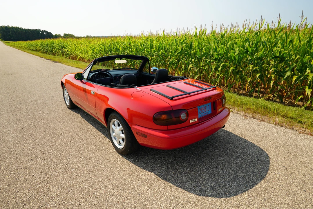 1990 Mazda NA MX-5 Miata - Image 8 of 31