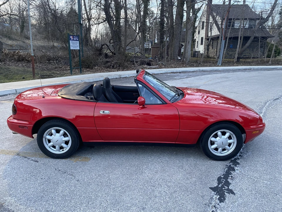 1990 Mazda NA MX-5 Miata - Image 16 of 31