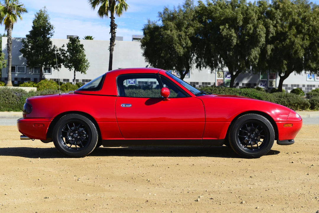 1990 Mazda NA MX-5 Miata - Image 8 of 31