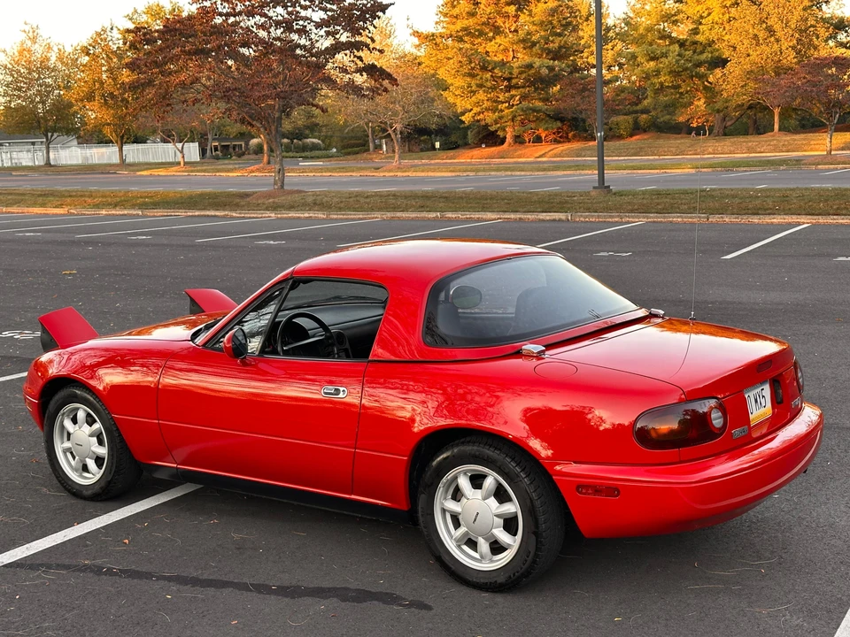 1990 Mazda NA MX-5 Miata - Image 24 of 31