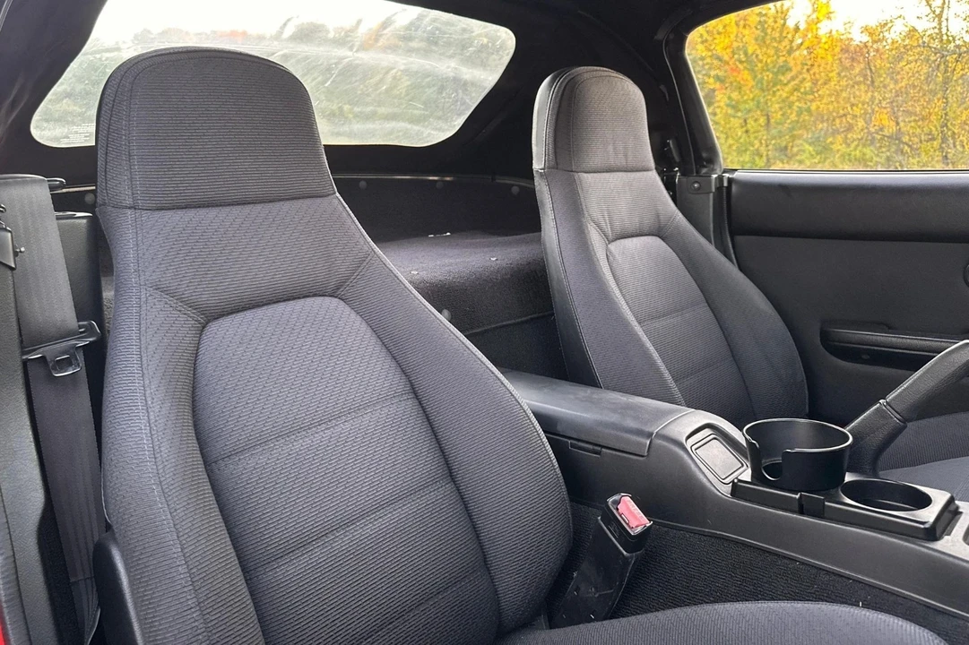 1990 Mazda NA MX-5 Miata - Image 13 of 15